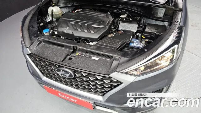 Hyundai Tucson Diesel 2.0 2WD — photo 1 of 20