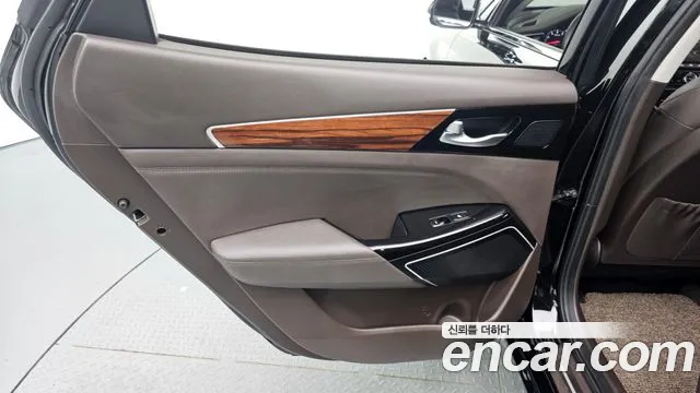 2017 Kia K7 2.4 GDI Limited, photograph 6