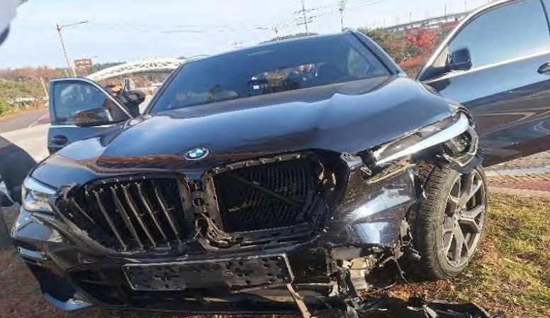 2022 BMW X5 xDrive45e iPerformance, photograph 1