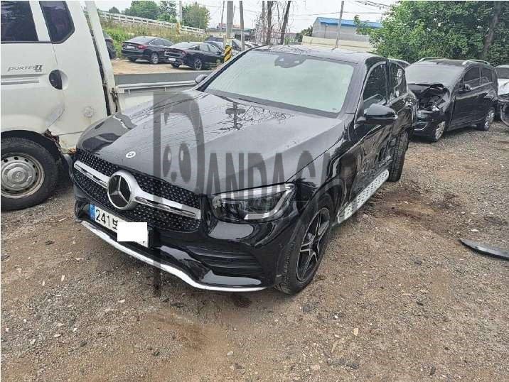 2023 Mercedes-Benz GLC300 4MATIC Coupe, photograph 1