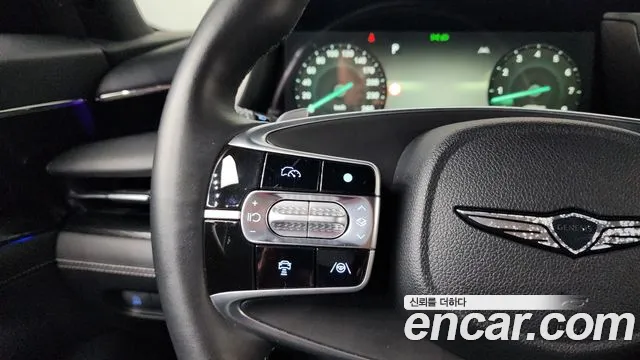 Genesis G90 Gasoline 3.5 Turbo AWD — photo 1 of 40
