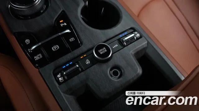 Kia K5 2.0 — photo 1 of 30