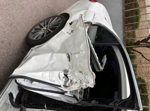 2018 Mercedes-Benz E220 d 4Matic, photograph 4