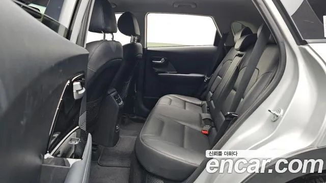 2016 Kia Niro Prestige, photograph 2