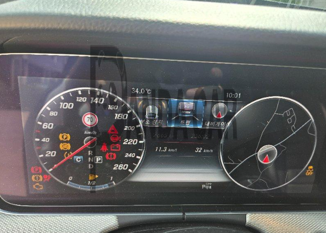 2017 Mercedes-Benz E300, photograph 4