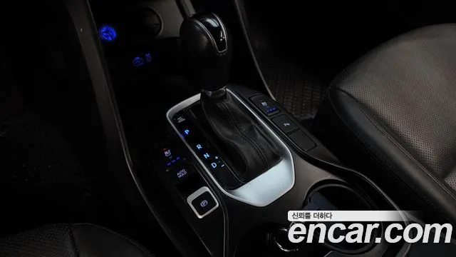 2017 Hyundai Santafe Diesel 2.0 2WD, photograph 4