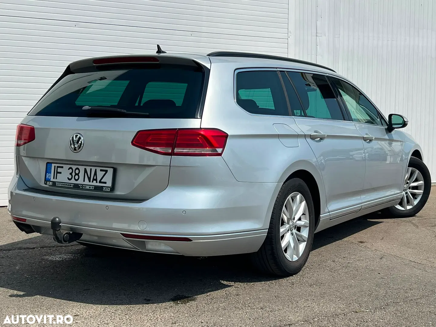 2015 Volkswagen Passat 2.0 TDI DSG 4Motion Comfortline, photograph 2