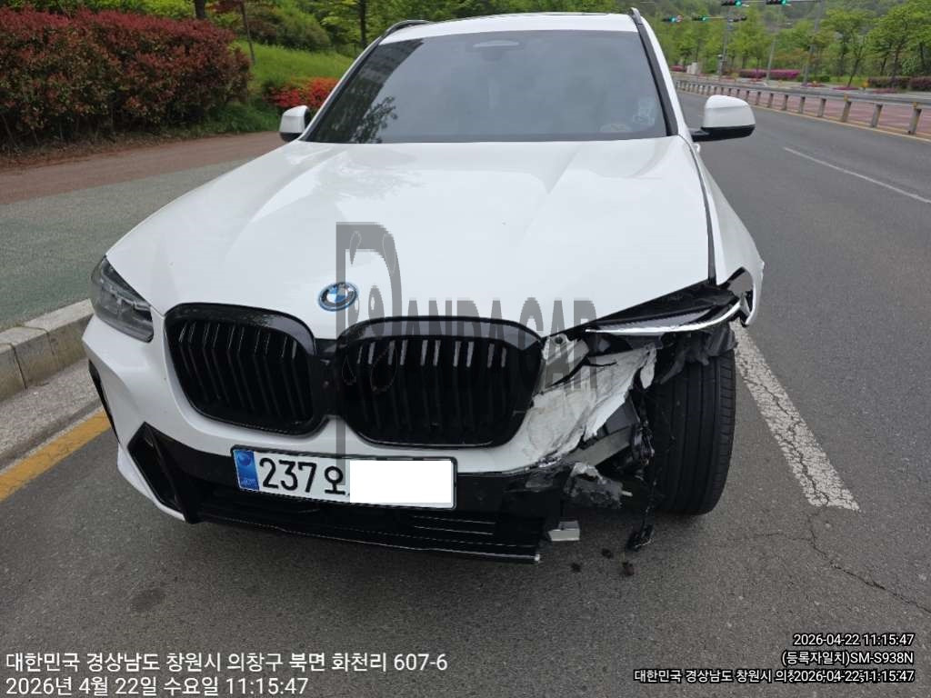 2023 BMW X3 xDrive30e, photograph 3