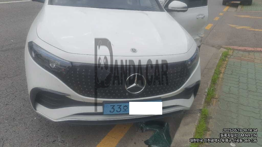 2025 Mercedes-Benz EQA 250, photograph 1