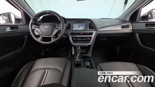 Hyundai Sonata LPI Smart — photo 1 of 33