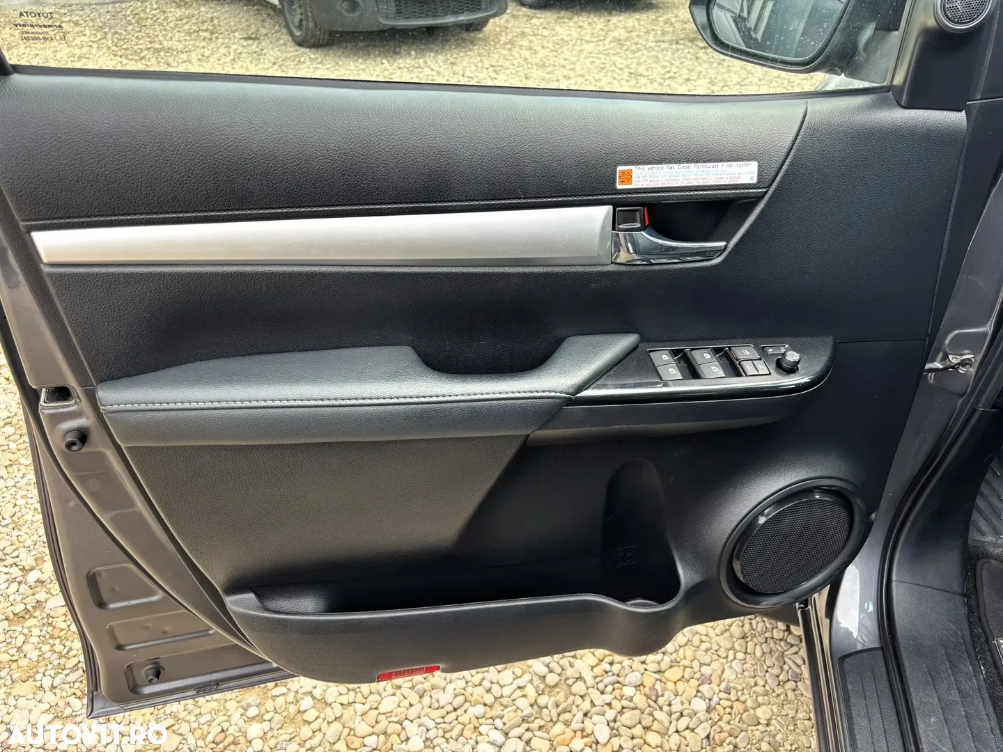 2022 Toyota Hilux 2.8D 204CP 4x4 Double Cab AT Executive, photograph 12