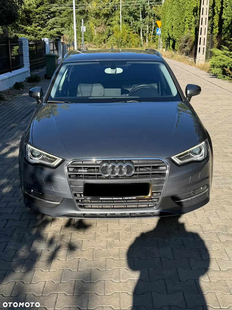2014 Audi A3 Sportback 2.0 TDI quattro sport, photograph 2