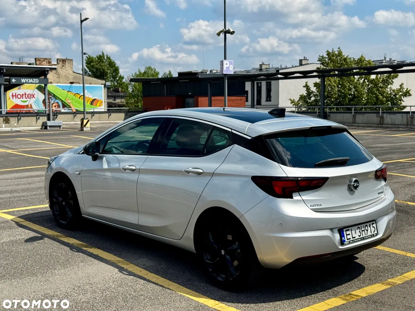 2018 Opel Astra, photograph 7