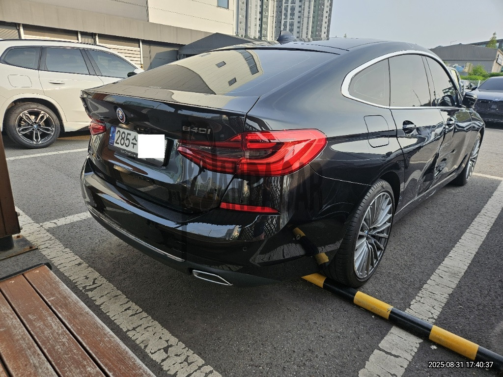 2022 BMW 640i xDrive, photograph 3