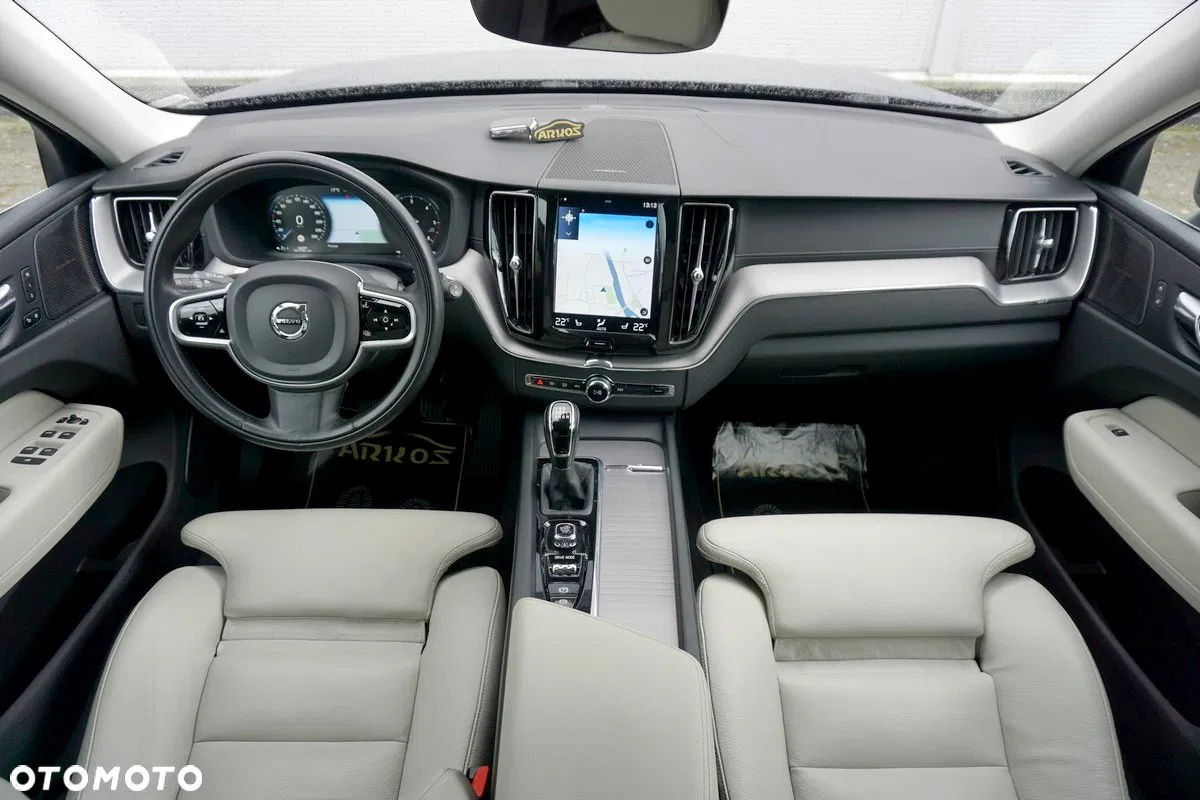 2019 Volvo XC 60 D4 AWD Inscription, photograph 2