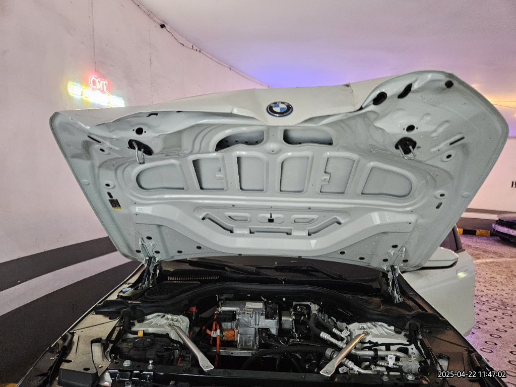 2024 BMW i5 eDrive40, photograph 2