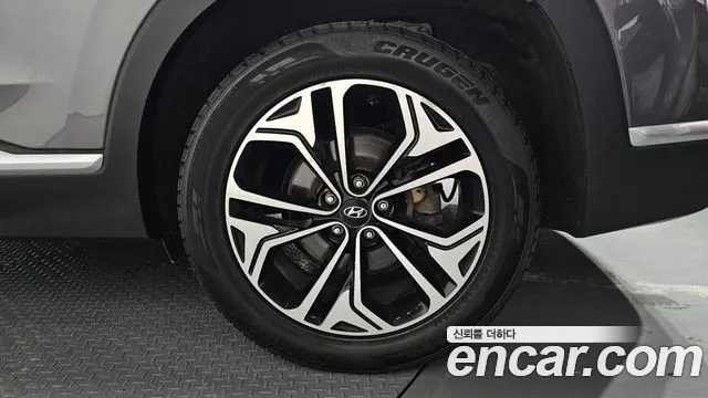 2019 Hyundai Santafe Diesel 2.0 2WD, photograph 2