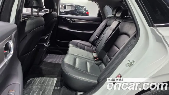 Hyundai Grandeur 2.5 — photo 1 of 20