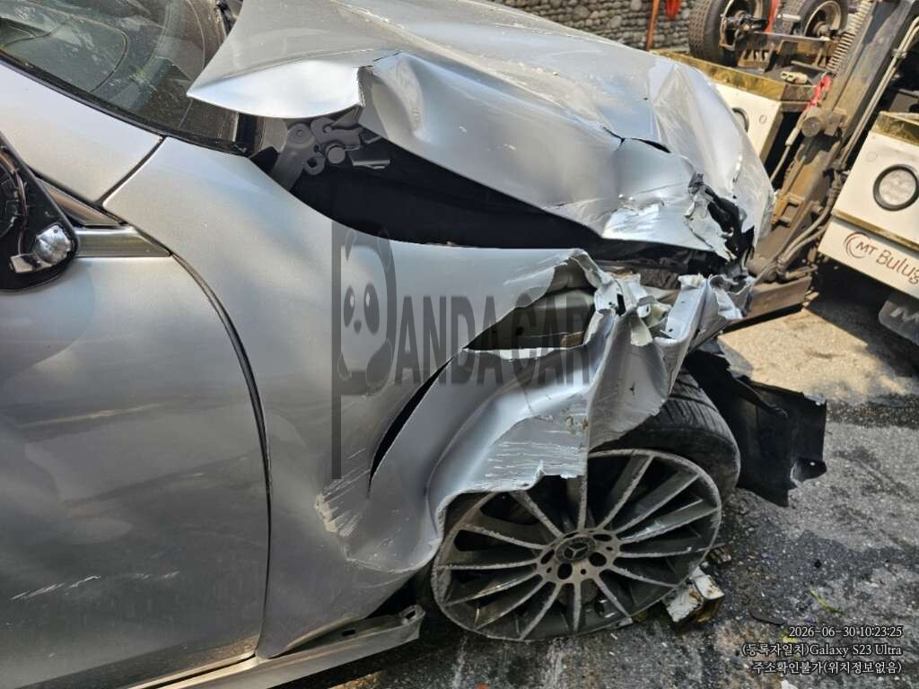 2019 Mercedes-Benz E450 4Matic Coupe, photograph 2