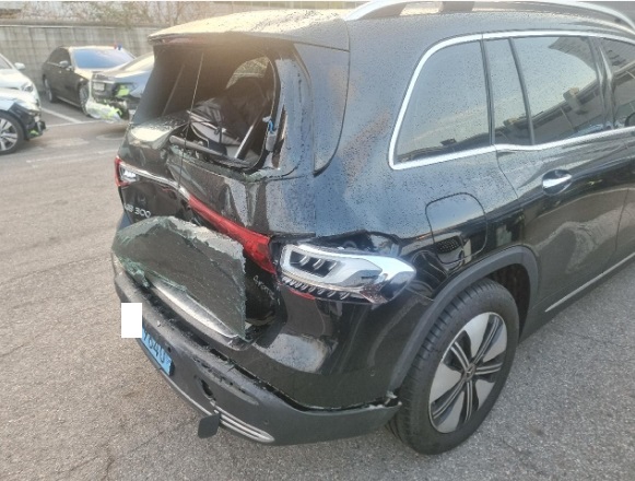 2023 Mercedes-Benz EQB300 4MATIC, photograph 5
