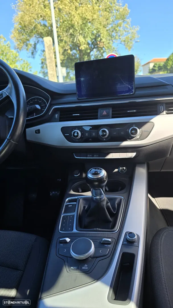2016 Audi A4, photograph 9