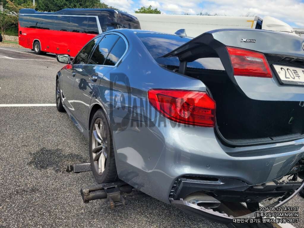 2018 BMW 530i xDrive, photograph 4