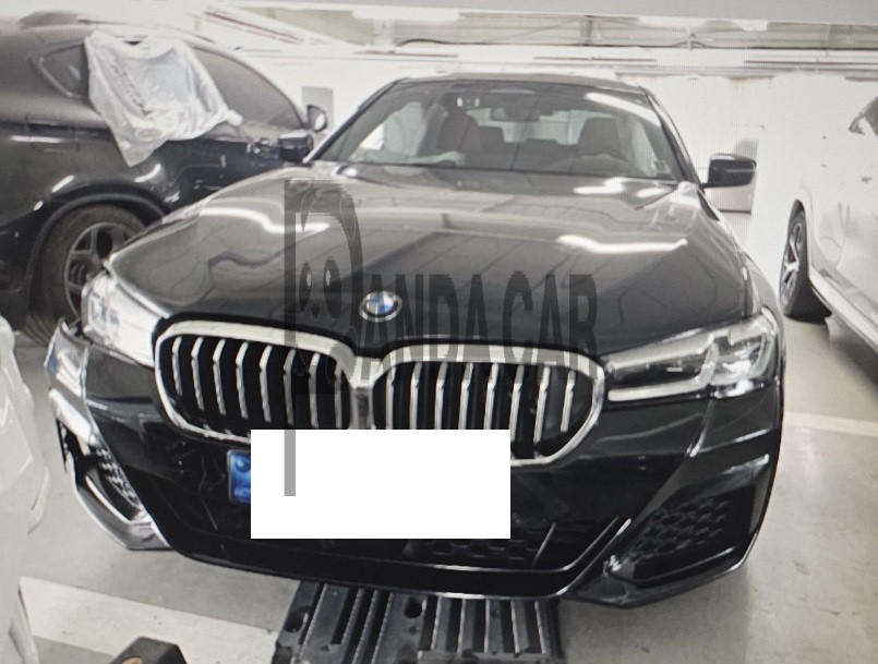 2022 BMW 520i, photograph 1