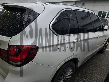 2017 BMW X5 xDrive30d, photograph 3