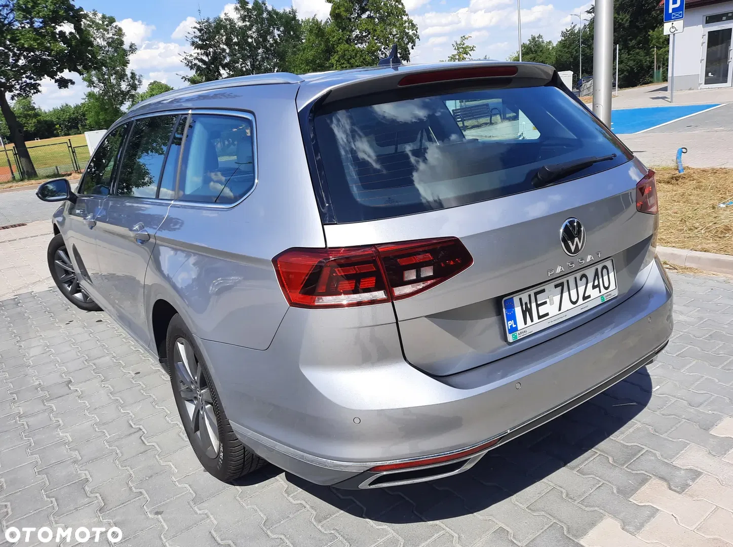 2022 Volkswagen Passat Variant 2.0 TDI Elegance DSG, photograph 3