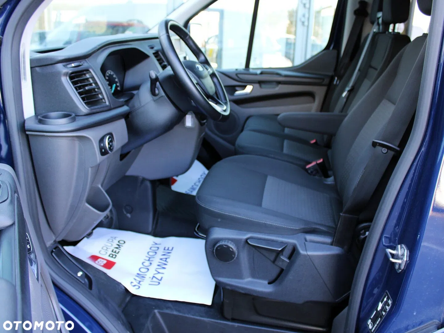 2023 Ford Transit Custom Kombi 320 L2H1 Trend, photograph 11
