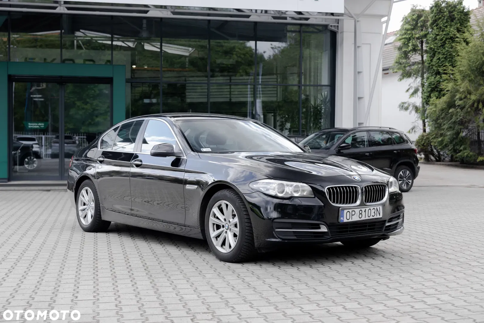 BMW Seria 5 518d — photo 1 of 19