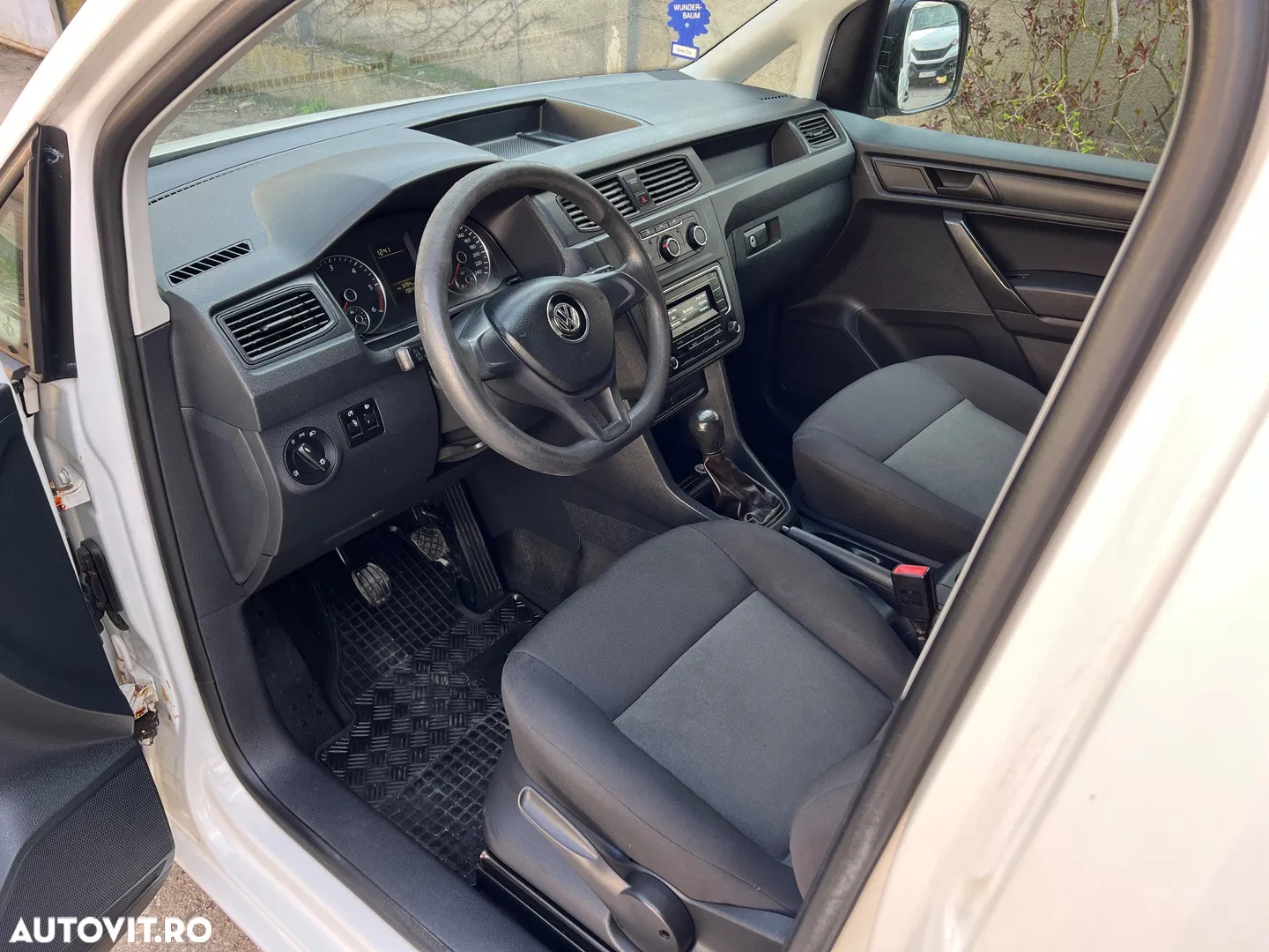 2017 Volkswagen Caddy, photograph 4