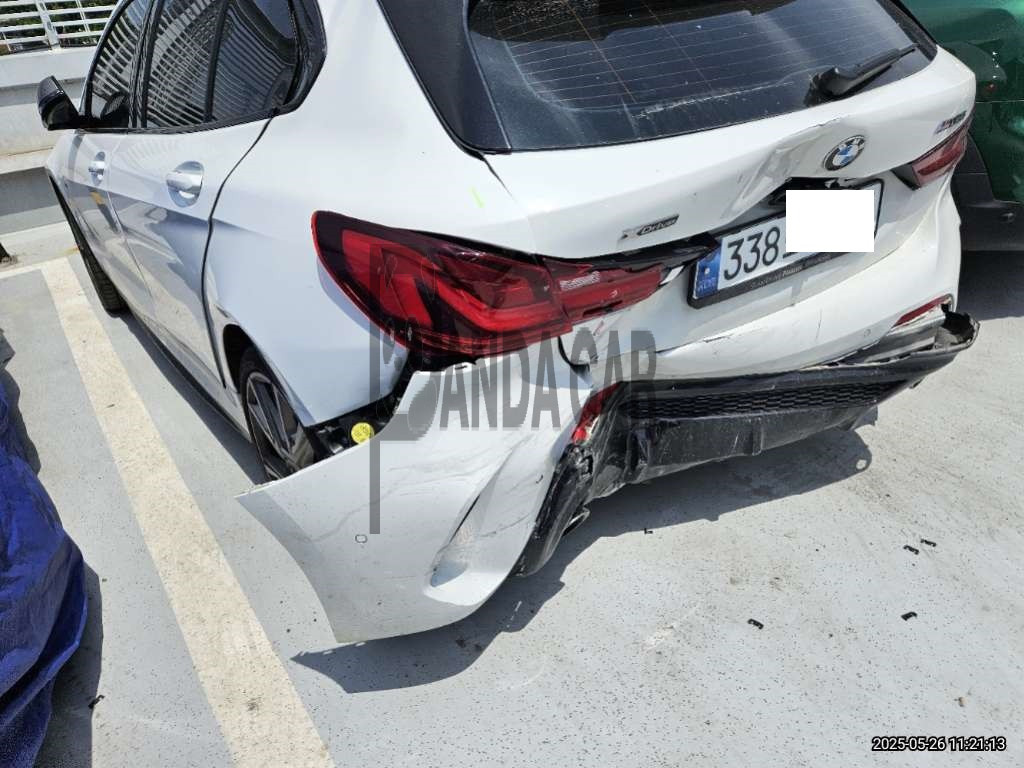 2024 BMW M135i xDrive, photograph 2