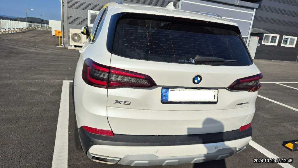 2022 BMW X5 xDrive40i model 2023, photograph 1