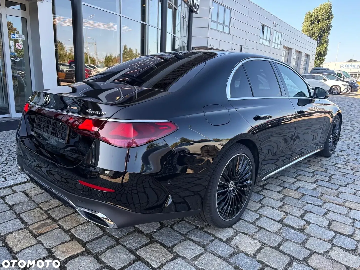 2025 Mercedes-Benz Klasa E 450 d 4Matic 9G-TRONIC AMG Line NIGHT Edition, photograph 6