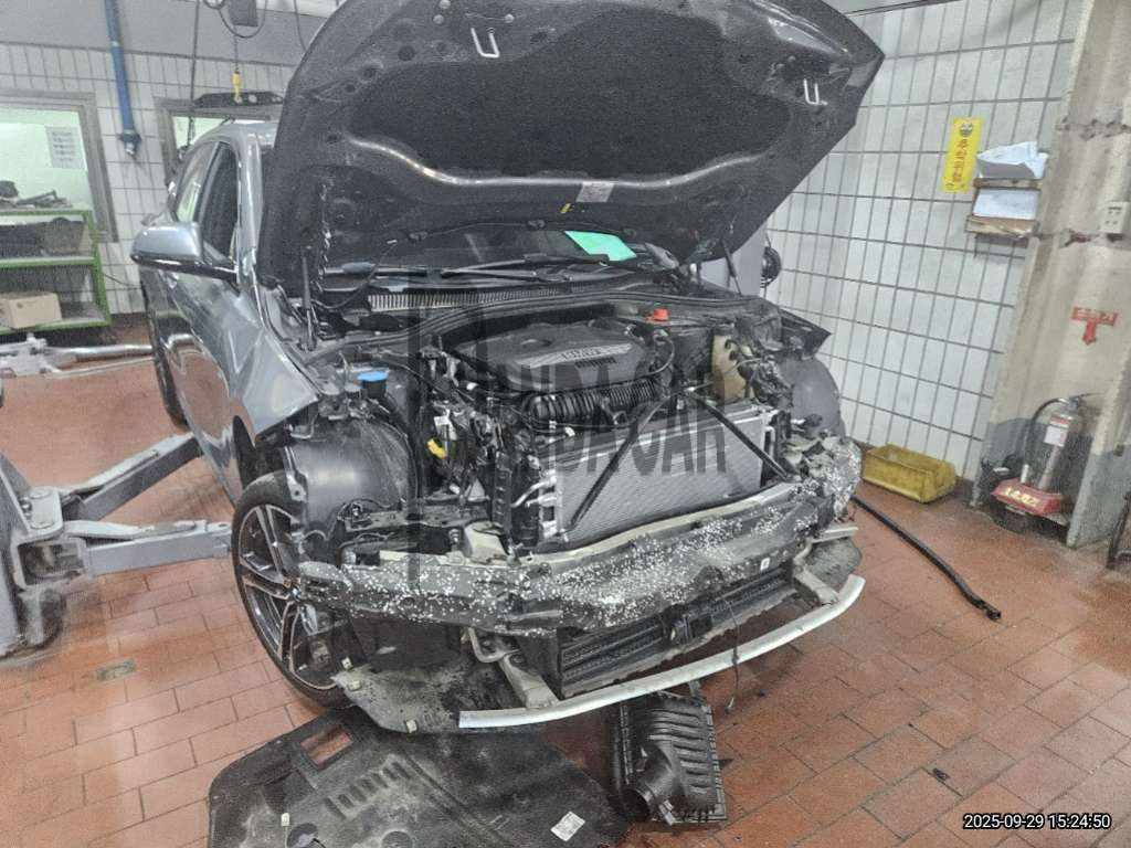 2024 BMW 120i, photograph 2