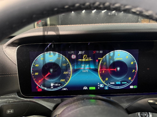 2023 Mercedes-Benz E350 4MATIC, photograph 2