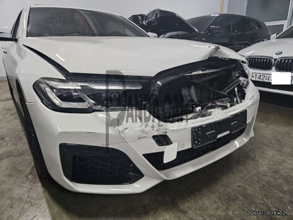 2022 BMW 520i, photograph 1