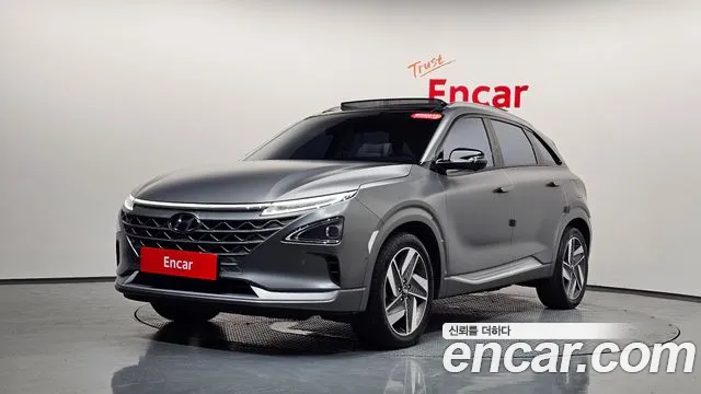 2022 Hyundai Nexo Premium, photograph 1