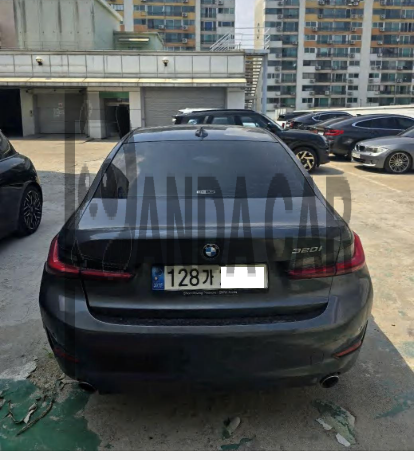 2022 BMW 320i, photograph 3