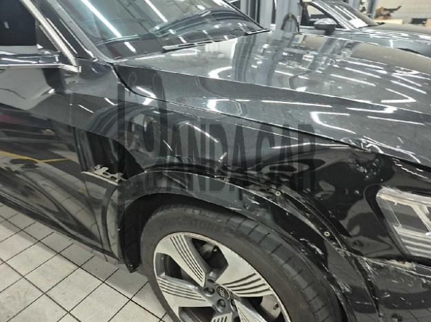 2023 Audi etron Sportback 55 quattro, photograph 3