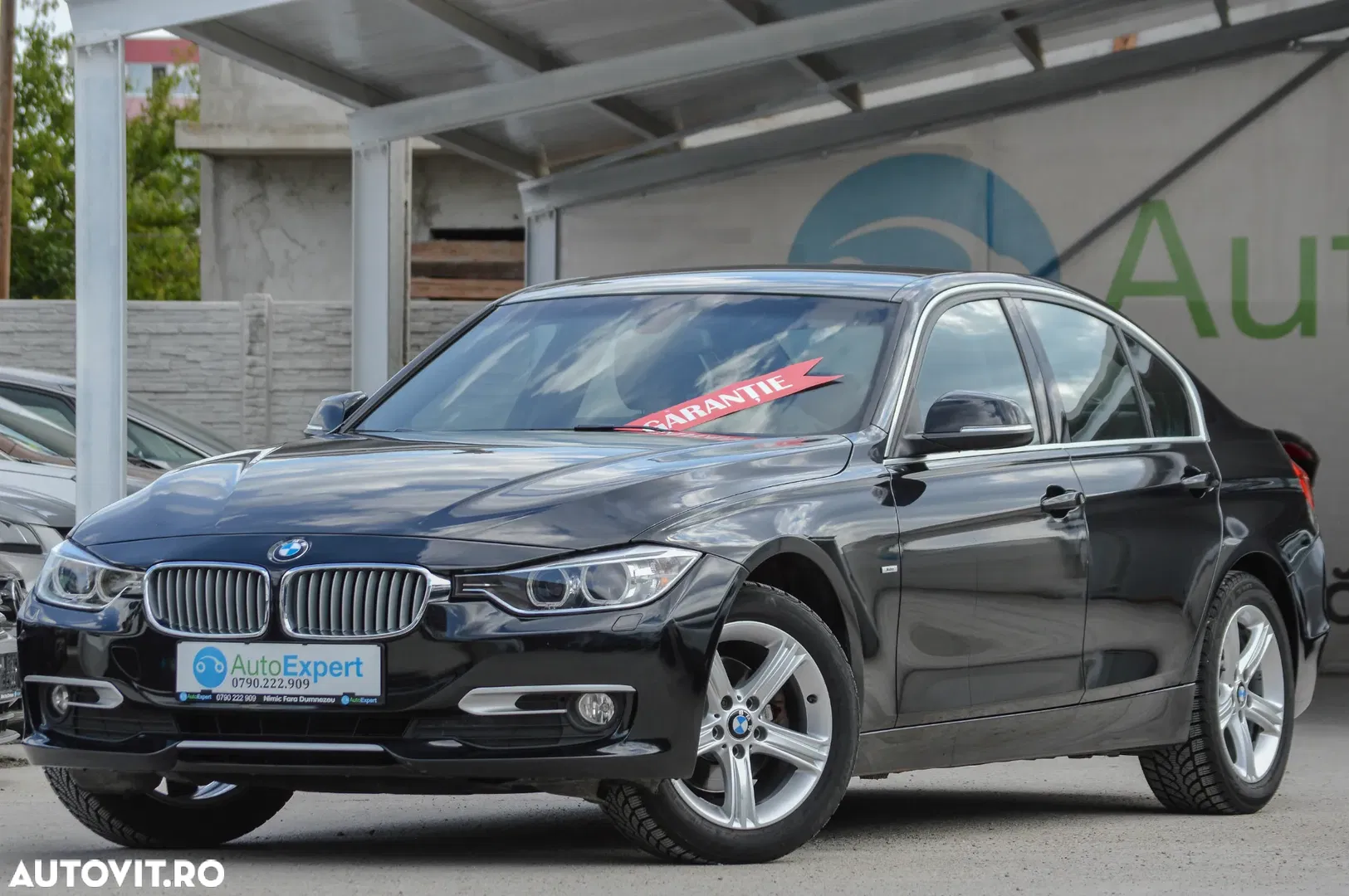 2014 BMW Seria 3 320d xDrive DPF Aut. Edition Sport, photograph 3