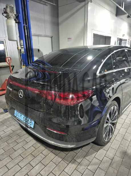 2022 Mercedes-Benz EQE350 +, photograph 5