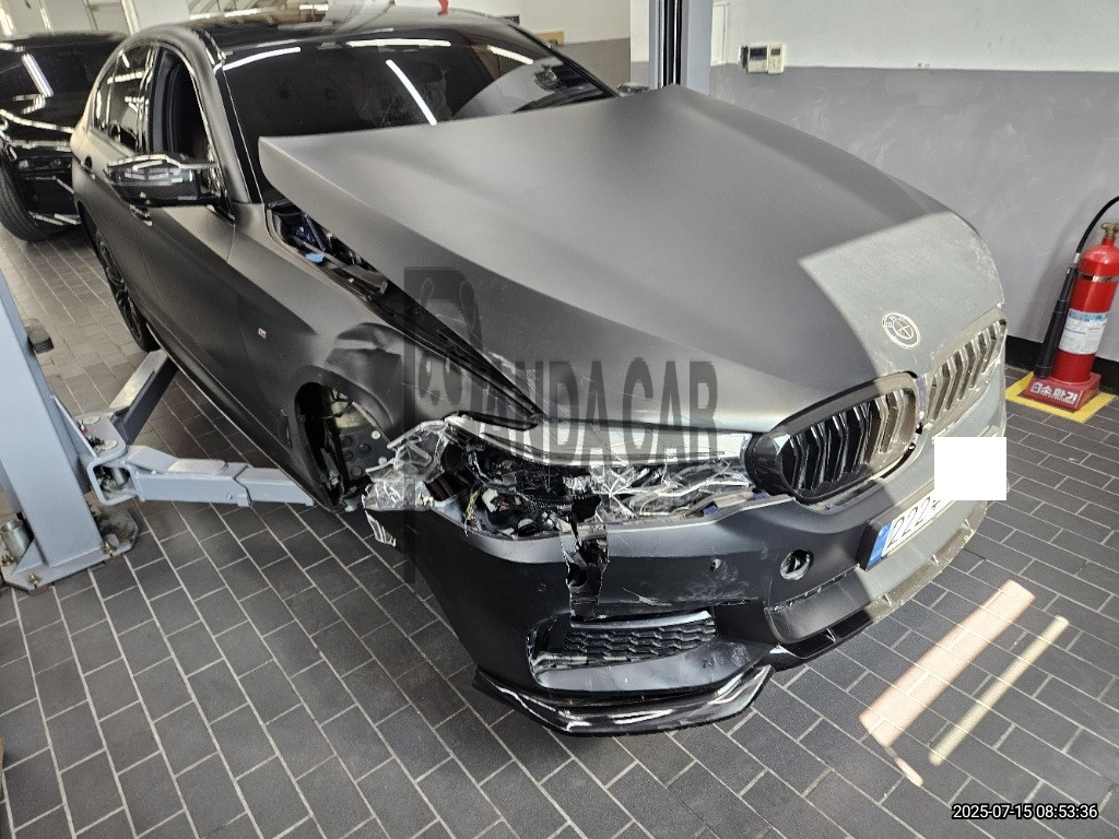 2020 BMW 530i M Sport Package, photograph 2