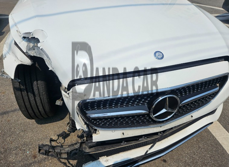 2017 Mercedes-Benz E220 d, photograph 4