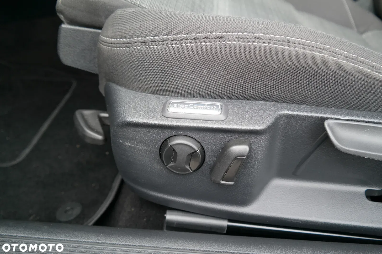 2021 Volkswagen Passat 2.0 TSI Business DSG, photograph 11