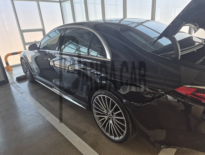 2025 Mercedes-Benz S 500 4MATIC, photograph 3
