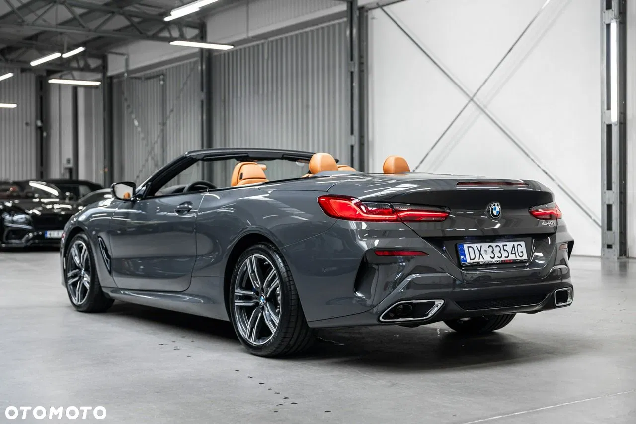 2025 BMW Seria 8 840i, photograph 10
