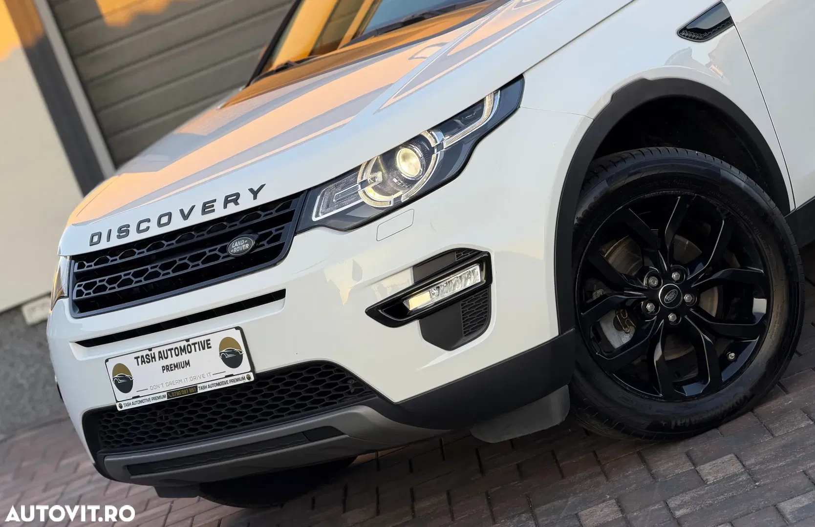 2017 Land Rover Discovery Sport 2.0 l TD4 HSE Aut., photograph 11