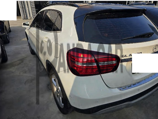 2018 Mercedes-Benz GLA220, photograph 2